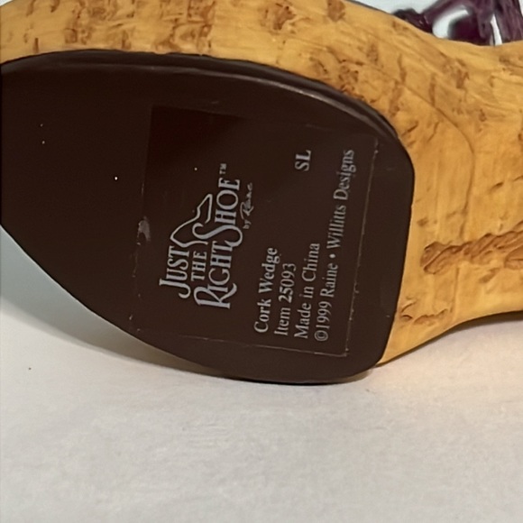 Just the Right Shoe "Cork Wedge" #25093 (1999) Miniature Shoe - Picture 9 of 9